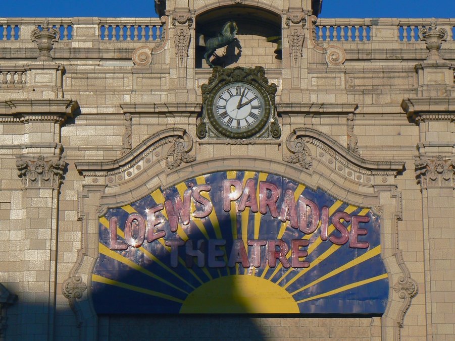 Bronx - Grand Concourse Str: Bronx - Loews Paradise Theatre 008